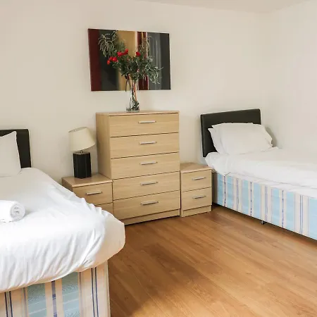 4 Bredon Court *